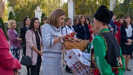 Astăzi, Prima Doamnă a Republicii Moldova, Galina Dodon, împreună cu reprezentanții corpului diplomatic acreditaţi în ţară, efectuează o vizită de informare în Găgăuzia