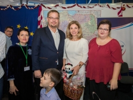 Prima Doamnă a Republicii Moldova, Galina Dodon, a participat la Tîrgul Caritabil de Iarnă