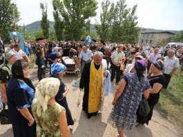 Președintele Nicolae Timofti a participat la funeraliile scriitorului Dumitru Matcovschi