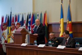 Președintele Timofti  a participat la ceremonia de detașare a contingentului Armatei Naționale în misiunea KFOR