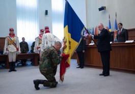 Președintele Timofti  a participat la ceremonia de detașare a contingentului Armatei Naționale în misiunea KFOR