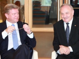 Николае Тимофти встретился с комиссаром ЕС по вопросам расширения Штефаном Фюле