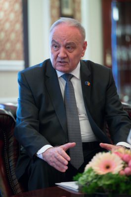 Moldovan president accepts credentials of three ambassadors