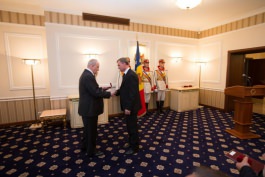 Președintele Timofti a înmânat distincții de stat, în cadrul unei ceremonii oficiale