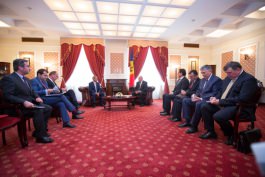 Moldovan president meets Romanian PM