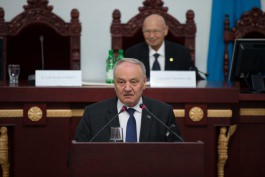 Moldovan president says article 13 change is Parliament's political, legal correctness act