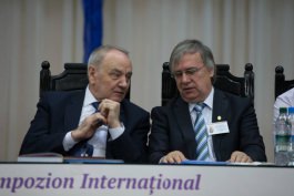 Президент Николае Тимофти принял участие в открытии 11-го международного симпозиума «Кукутень – 5000: Redivivus: точные и менее точные науки»