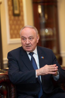 Moldovan president receives letters of accreditation of three ambassadors