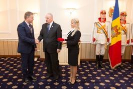 Președintele Republicii Moldova  a înmânat distincții unui grup de cetățeni