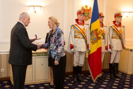 Президент Республики Молдова вручил награды группе граждан