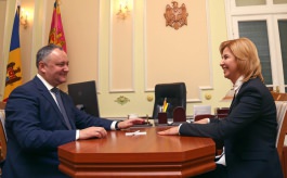  Президент Республики Молдова Игорь Додон провел встречу с башканом Гагаузской автономии Ириной Влах.
