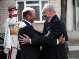 President Nicolae Timofti had a meeting with the Romanian President, Traian Basescu