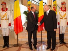 President Nicolae Timofti had a meeting with the Romanian President, Traian Basescu