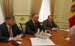 Президент Молдовы Игорь Додон встретился с послом Российской Федерации Фаритом Мухаметшиным.