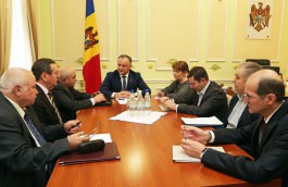 Moldovan president chairs meeting with representatives of farmers, experts in sector