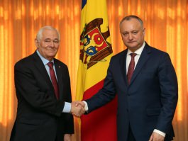 Igor Dodon a avut o întrevedere cu Leonid Roshal, eminent medic pediatru din Rusia, care se află în Moldova la invitația șefului statului.