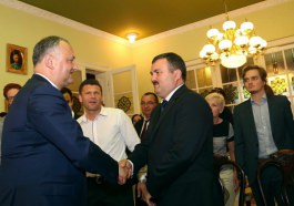 Igor Dodon a avut o întîlnire cu reprezentanții diasporei moldovenești din Budapesta   