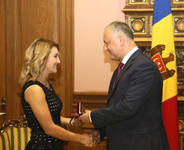 Moldovan president awards state distinctions to band for excellent performance at international song contest