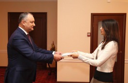 Moldovan president receives credentials from three ambassadors