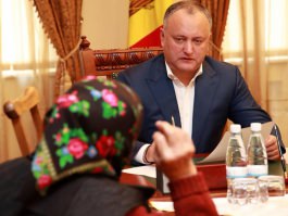Zeci de cetățeni din toate regiunile țării au fost astăzi în audiență la președintele Republicii Moldova