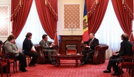 Президент Республики Молдова Игорь Додон провел встречу с исполнительным директором Всемирного банка для Молдовы Франком Химскерком