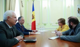 Президент страны Игорь Додон провел встречу с Послом Федеративной Республики Германия в Республике Молдова Джулия Монар