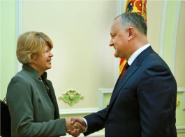 Today, President Igor Dodon met with Extraordinary and Plenipotentiary Ambassador of Italy to the Republic of Moldova Valeria Biagiotti.
