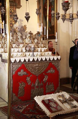 Президент Молдовы Игорь Додон посетил главный храм Армянской апостольской церкви