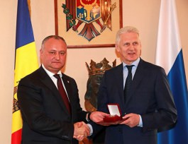 The President of Moldova presented high state awards in Moscow