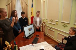 Un grup de copii de pe ambele maluri ale Nistrului a vizitat Reședința de Stat și Reședința de la Condrița