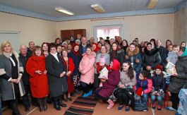 Igor Dodon a vizitat grădinițele de copii din satele Vădeni și Volovița, raionul Soroca