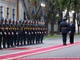 Președintele Nicolae Timofti a participat la ceremonia primirii oficiale a președintelui Estoniei, Toomas Hendrik Ilves