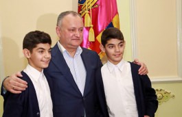 Aproximativ 100 de copii din raioanele de sud ale țării și din Găgăuzia au vizitat Președinția în cadrul Zilei Ușilor Deschise