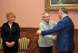 Igor Dodon a înmînat „Ordinul Republicii” domnului Iurie Harmelin