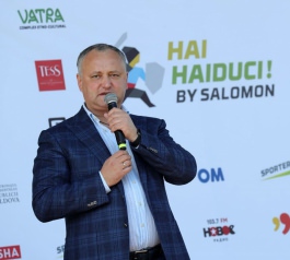 Президент Игорь Додон принял участие в открытии Спортивно-музыкального фестиваля “Hai Haiduci!”