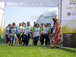 Игорь Додон вместе с семьей принял участие в беговом марафоне на дистанцию в 15 км в рамках Спортивно-музыкального фестиваля «Hai, Haiduci!»