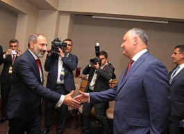 Președintele Republicii Moldova, Igor Dodon, a avut o întrevedere cu prim-ministrul Republicii Armenia, Nikol Pașinyan  