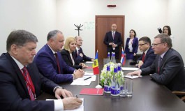 Igor Dodon met with the acting Governor of the Omsk Region Alexander Burkov