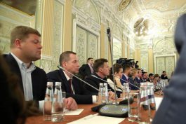 În cadrul Forumului Economic Internațional din Sankt Petersburg, Igor Dodon a avut o întrevedere cu reprezentanții mediului de afaceri din Federația Rusă