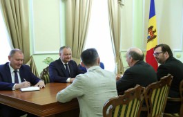 The President of Moldova discussed the political situation with the US ambassador