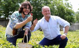 Igor Dodon împreună cu Filip Kirkorov au inaugurat cea de-a V-a ediție a Festivalului Căpșunelor și Mierii