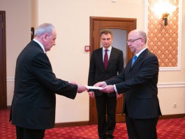 Nicolae Timofti a primit scrisorile de acreditare din partea Ambasadorului Republicii Elene, Vassilis Papadopoulos
