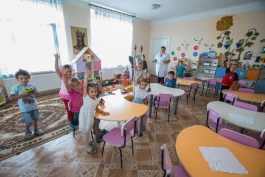 Игорь Додон посетил детский садик ”Spicușor” из села Онешты, Хынчештский район