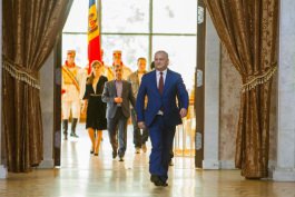 Președintele Republicii Moldova a înmînat „Diploma de Onoare” celor mai buni absolvenți de liceu din țară