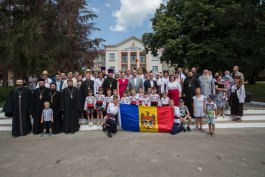 Șeful statului a participat la Festivalul ortodox „Un trandafir, o lumînare pentru Ștefan cel Mare” 