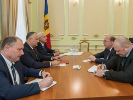 Președintele Igor Dodon a avut o întrevedere cu Ambasadorul Oleg Vasneţov