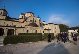 Cuplul prezidențial a vizitat mai multe lăcașuri de cult din raionul Edineț unde sînt expuse moaștele Sf. Pantelimon