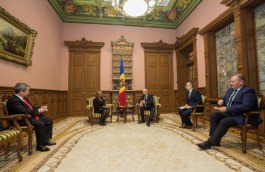 Глава государства провел рабочую встречу с послом Республики Куба при Европейском Союзе