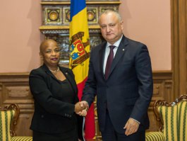 Глава государства провел рабочую встречу с послом Республики Куба при Европейском Союзе