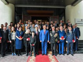 Șeful statului a înmînat înalte distincții de stat unui grup de cetățeni ai Republicii Moldova